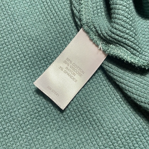 J Jill Waffle Knit High Low Lightweight Longsleeve V Neck Tunic Flowy M - Picture 5 of 10